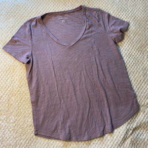 American Eagle Mauvey/Purple Vneck Tee